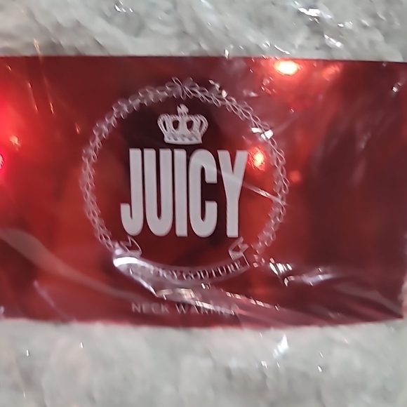 Juicy Couture Neck Warmer Color White/Silver - Brand New - Picture 4 of 4